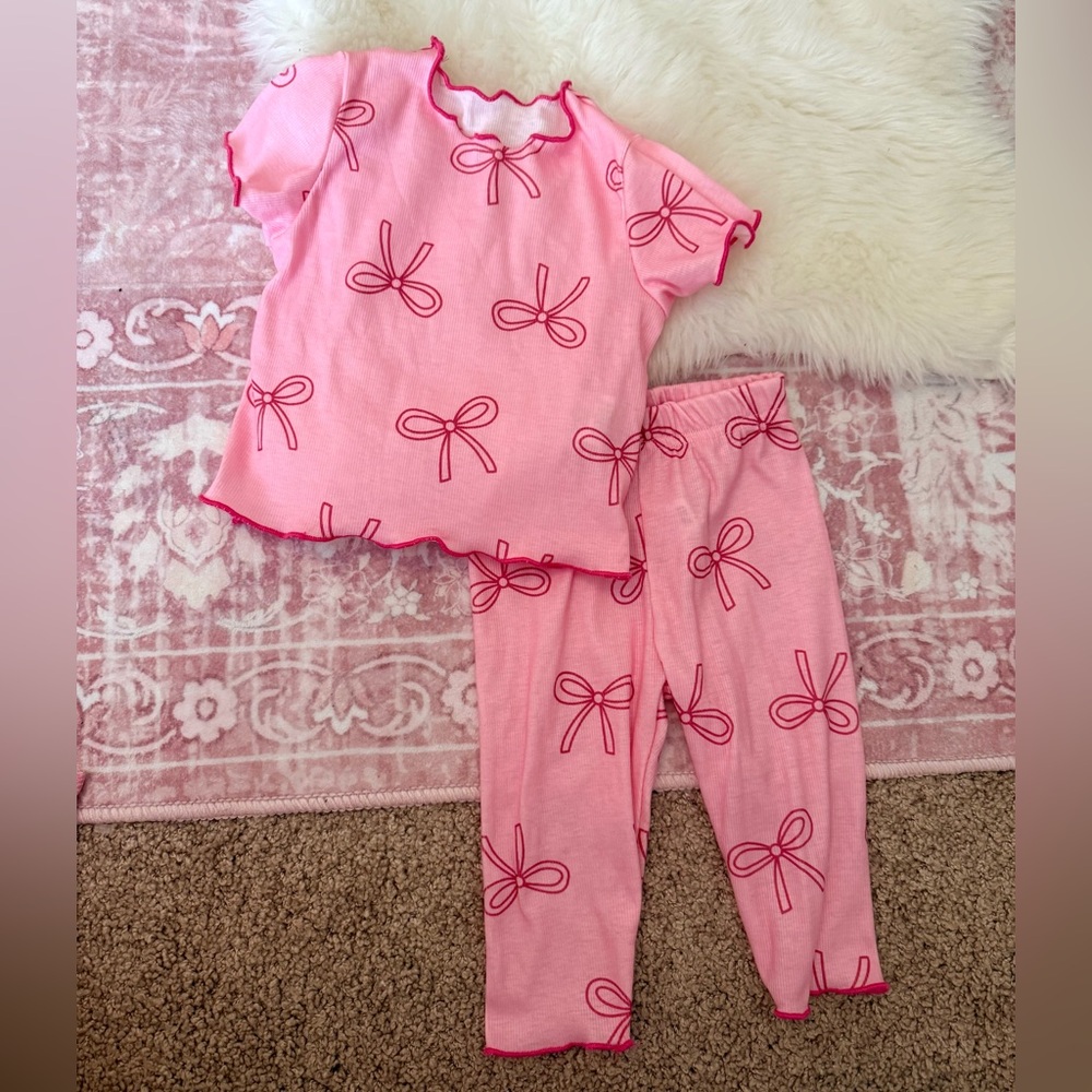NWOT Pink Bow Baby Outfit 3-6 months